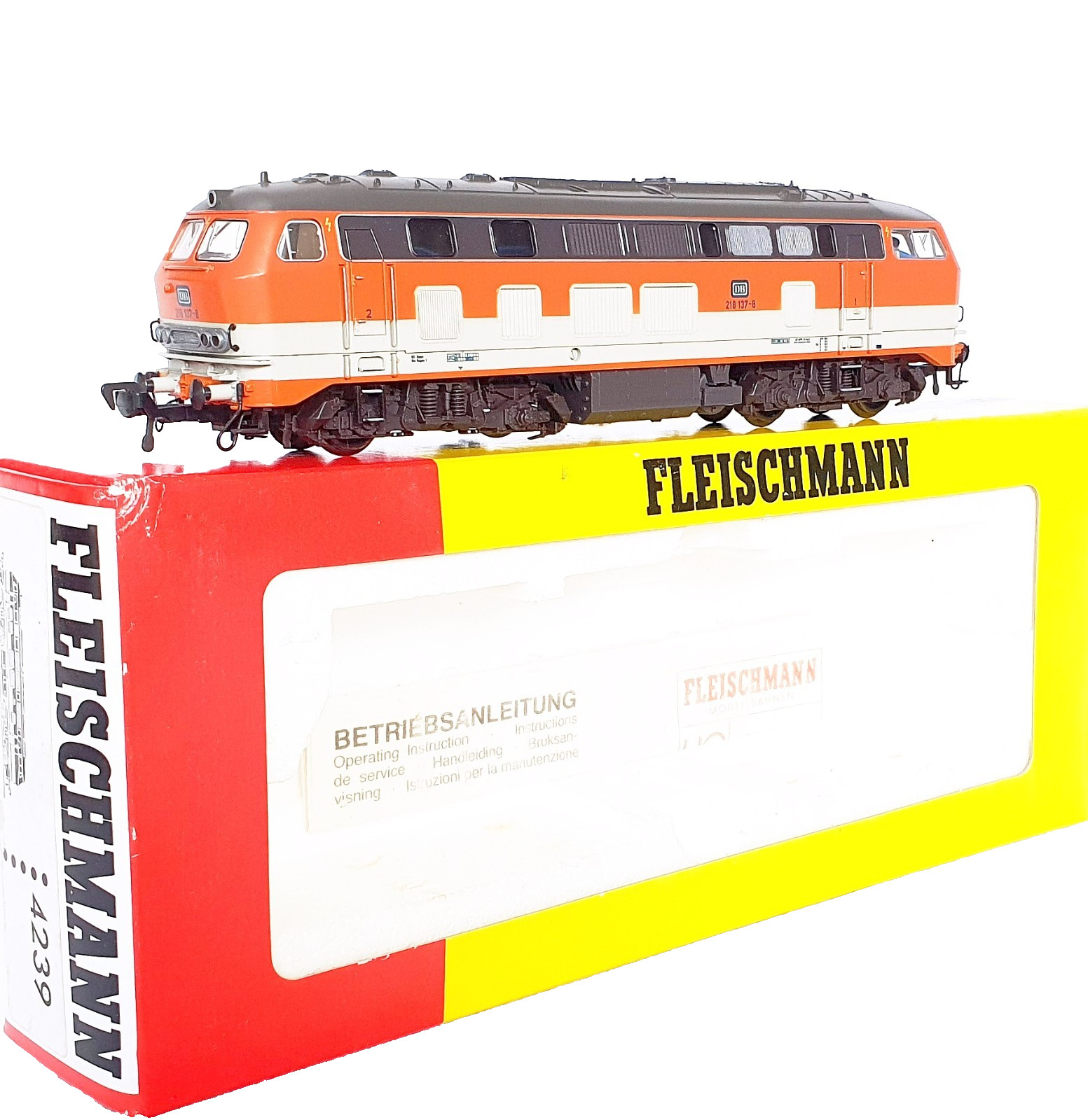 Fleischmann DC HO German DB BR 218 S-BAHN DIESEL LOCOMOTIVE + Driver MIB`98 RARE