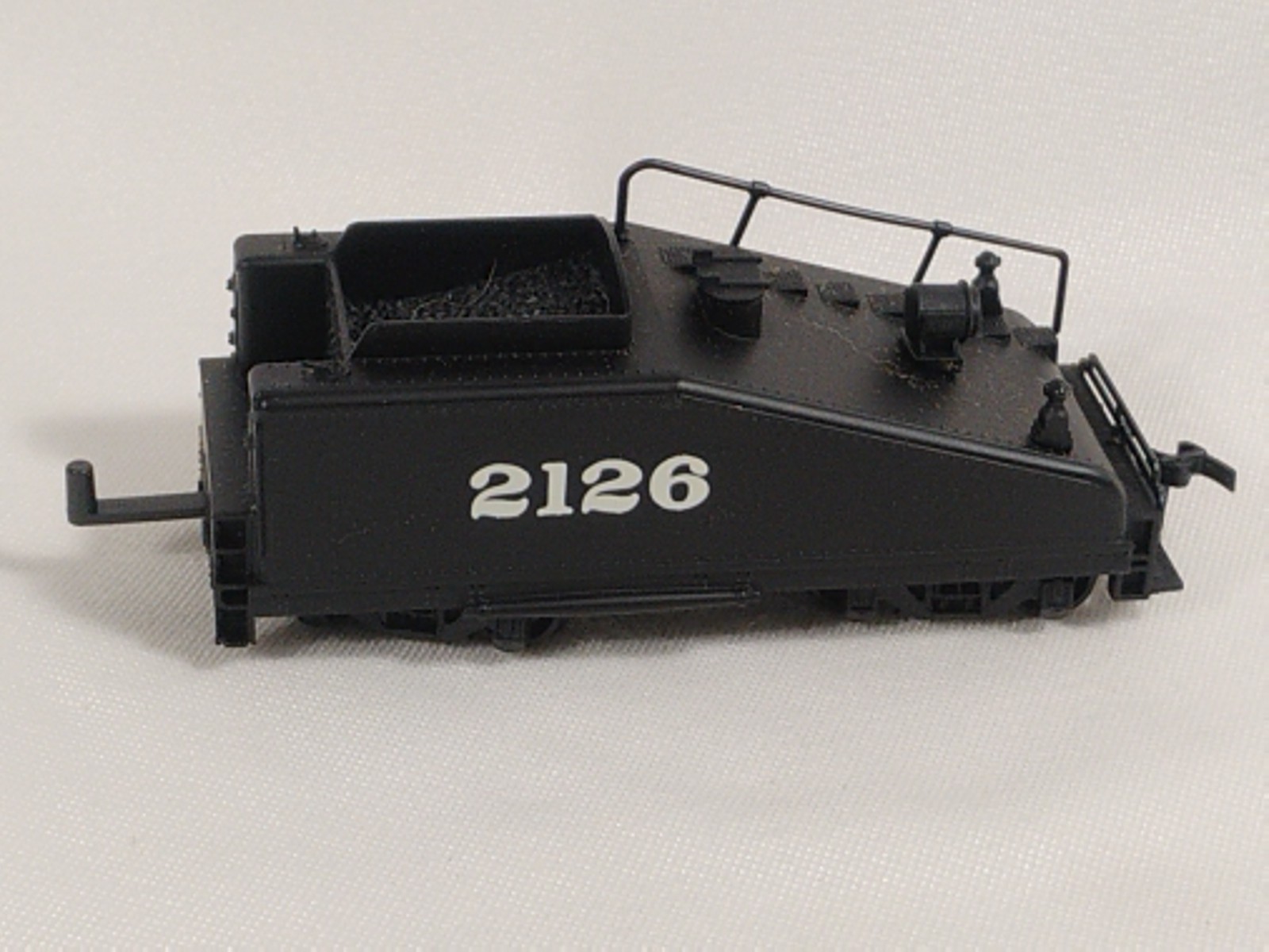 Bachman HO Scale 0-6-0? A.T. & S.F. #2126 Model Train Locomotive & Coal Car
