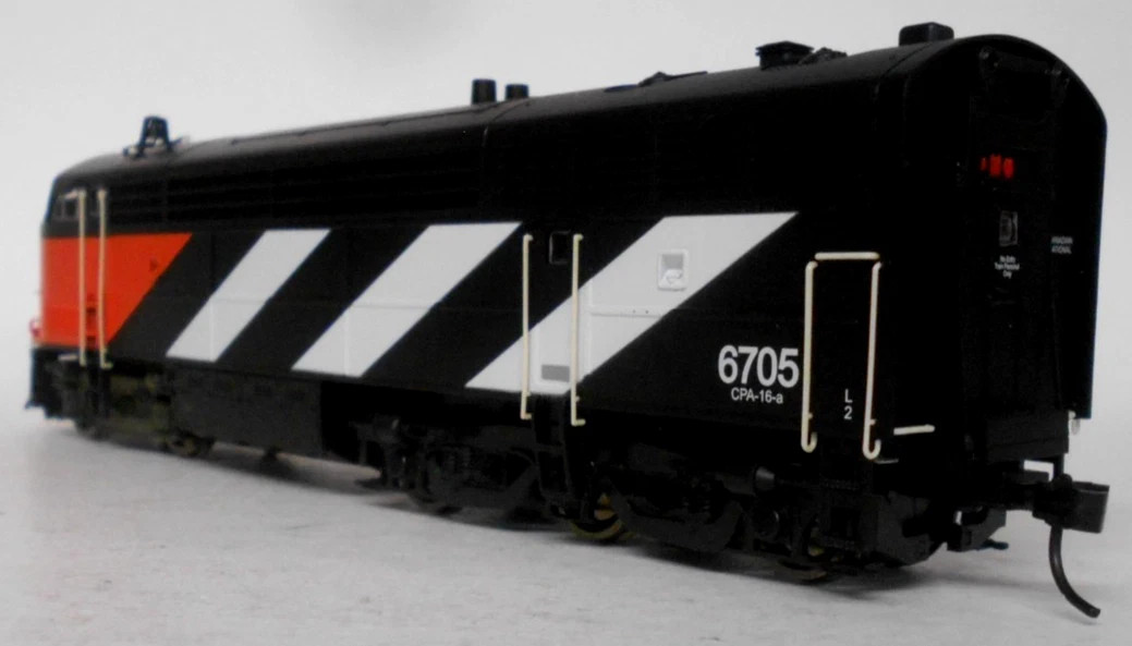 True Line 500049 HO Scale C-Liner CPA16-5 DC #6705 CANADIAN NATIONAL
