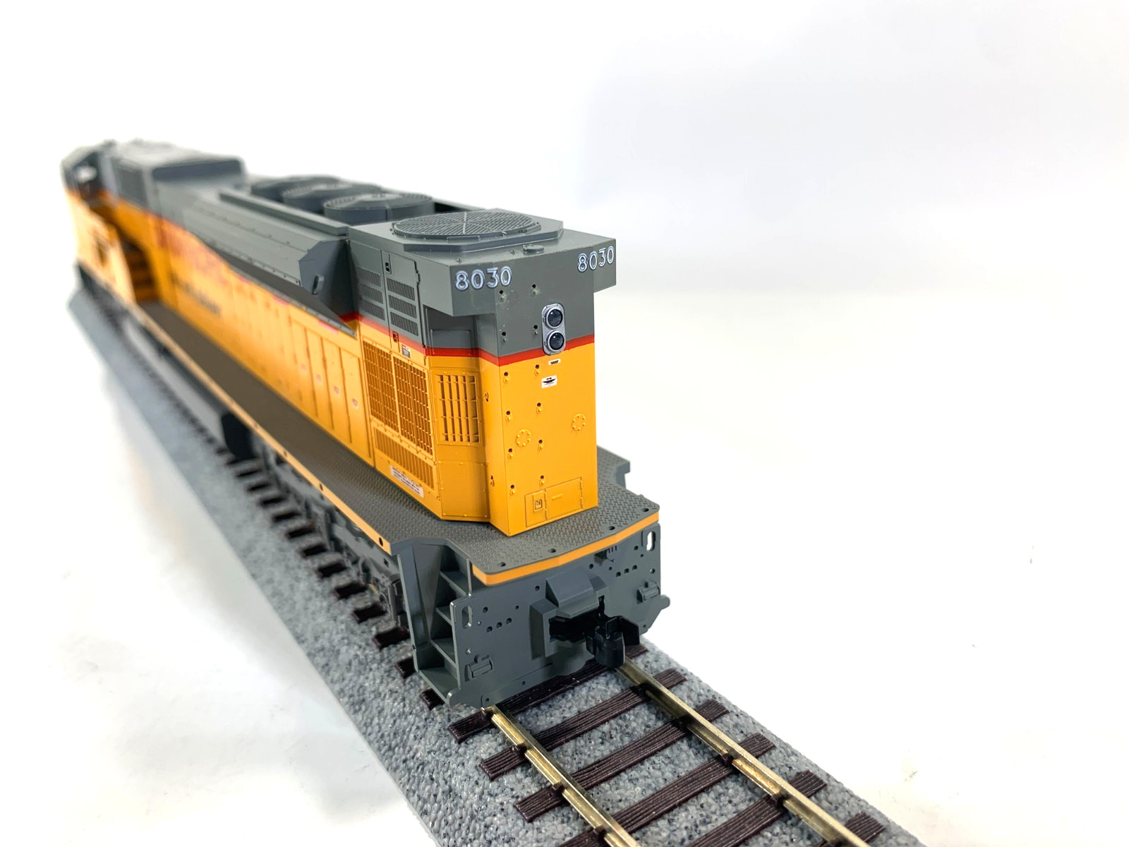 Kato HO 37-6366 Union Pacific SD90/43MAC Diesel # 8030 -DC / No Sound