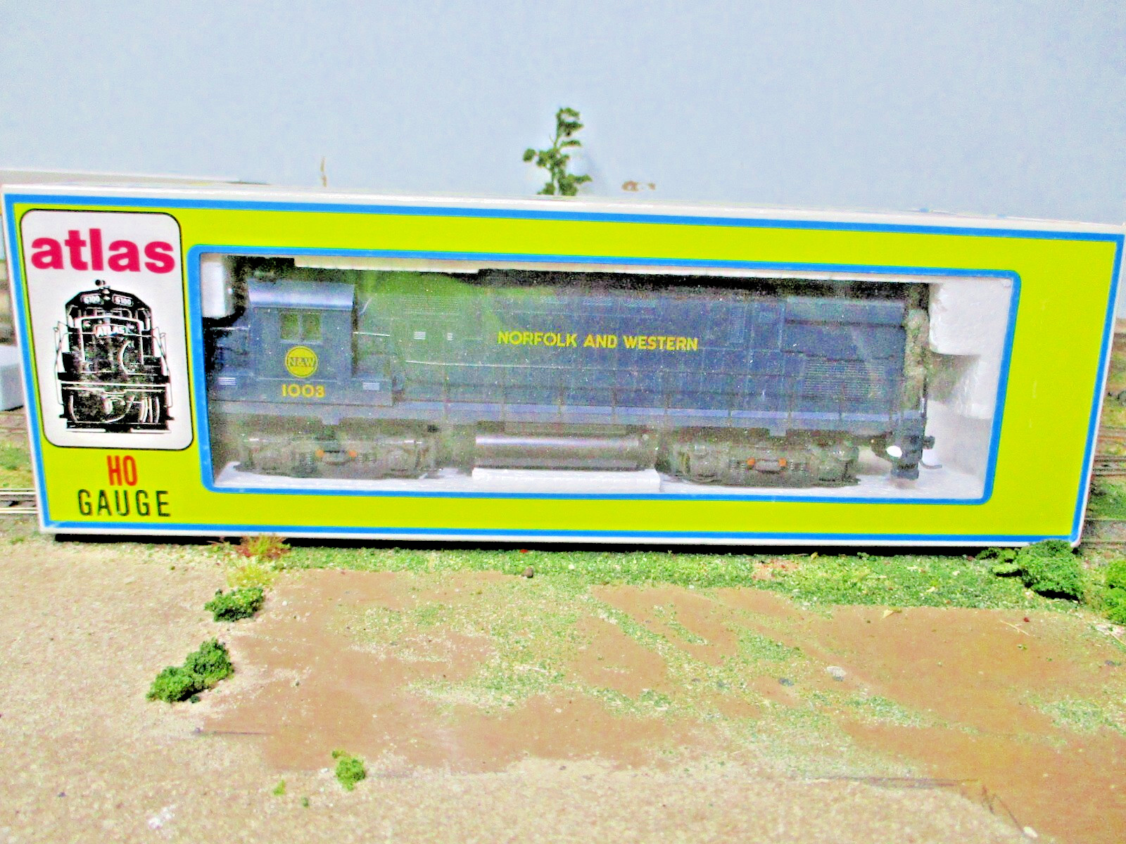 N&W 1003 ALCO CENTURY C424 ATLAS/KATO 8550 SERIES DC,DCC FRIENDLY, USED, KADEE’S