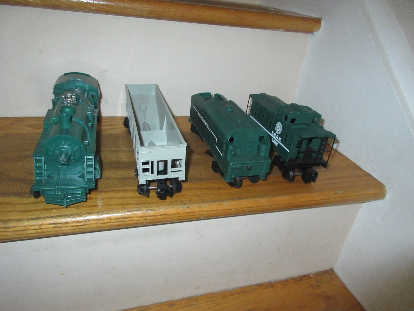 Lionel Set 8314 Engine Tender Caboose Southern Streak RUNS