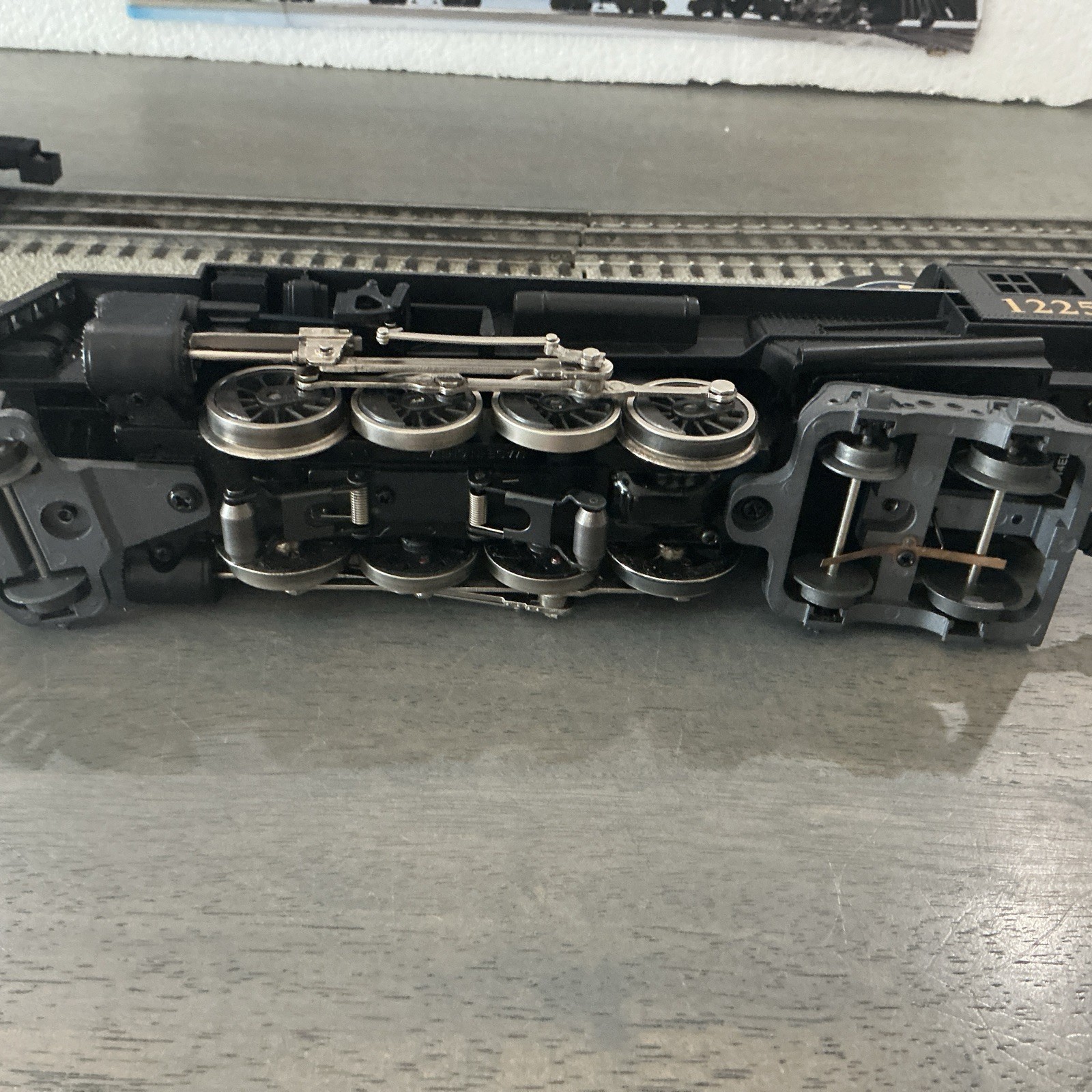 LIONEL POLAR EXPRESS™ O GAUGE WITH LIONCHIEF BERKSHIRE ENGINEw/TENDER & REMOTE x
