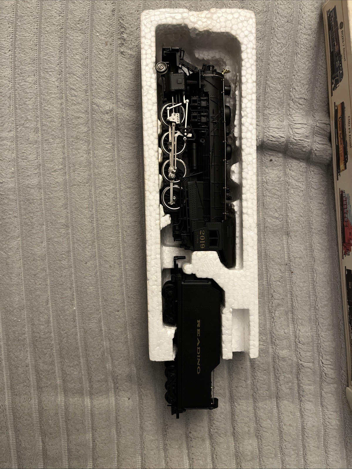HO Bachmann 0650 Reading 2-8-0 Steam Locomotive & Tender #2019 Consolidation