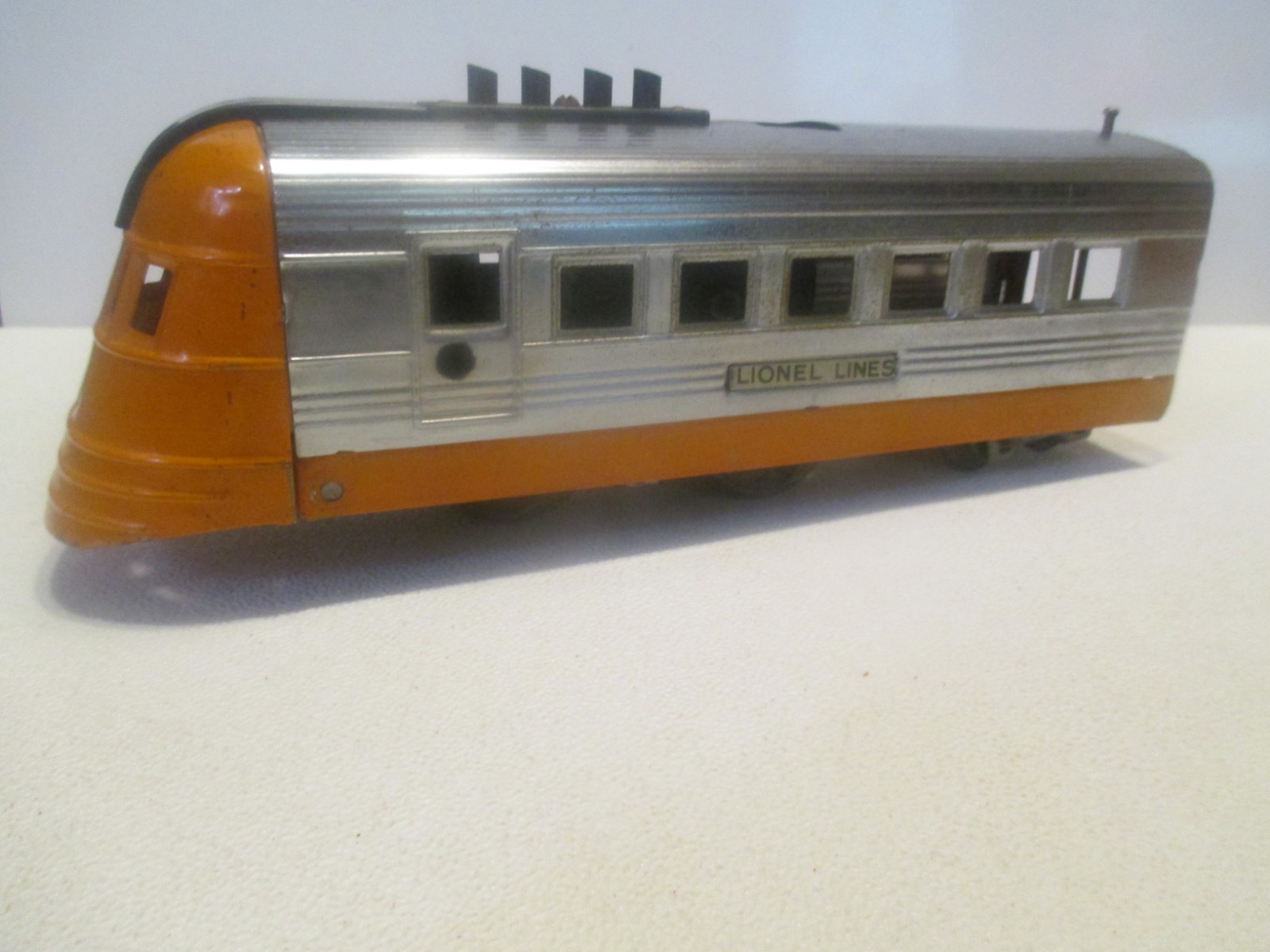 Vintage Lionel Lines Prewar Orange And Chrome Wind Up Streamliner Train Set