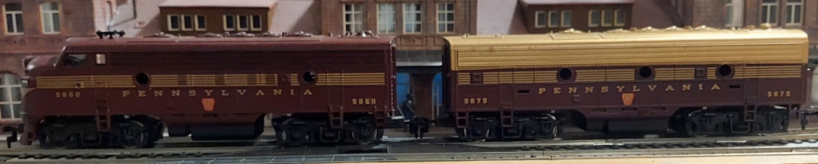 Mantua HO Scale F7A-B Units Pennsylvania Railroad #5860 & #5875: Nice Clean @@