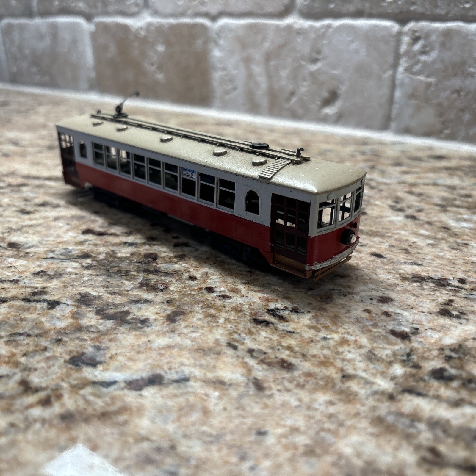 The Car Works BRASS INTERURBAN TROLLEY CURVESIDER HO *CUSTOM-PAINT *