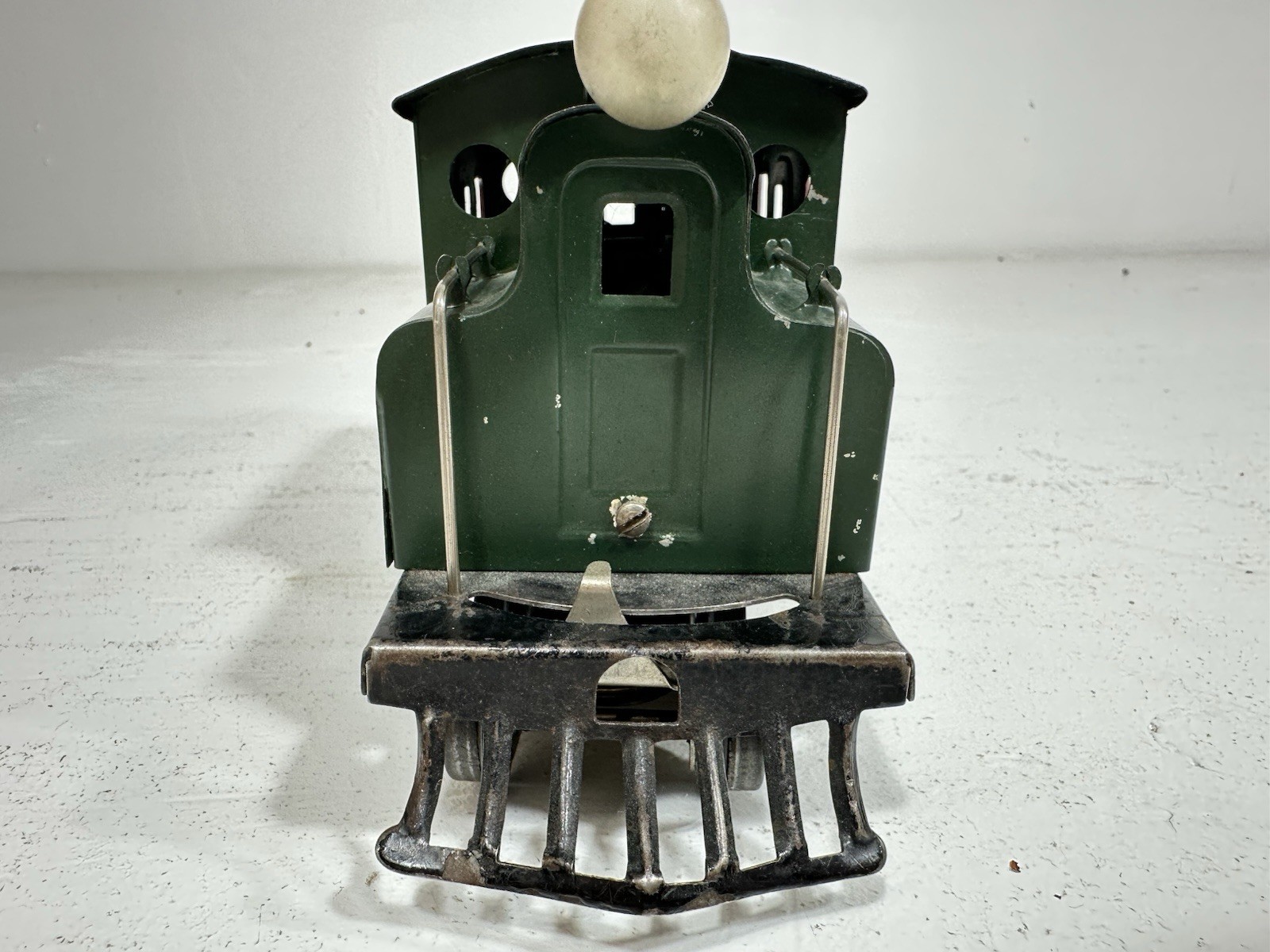 Beautiful Lionel Original Prewar Early #156 4-4-4 Loco in Dark Green!