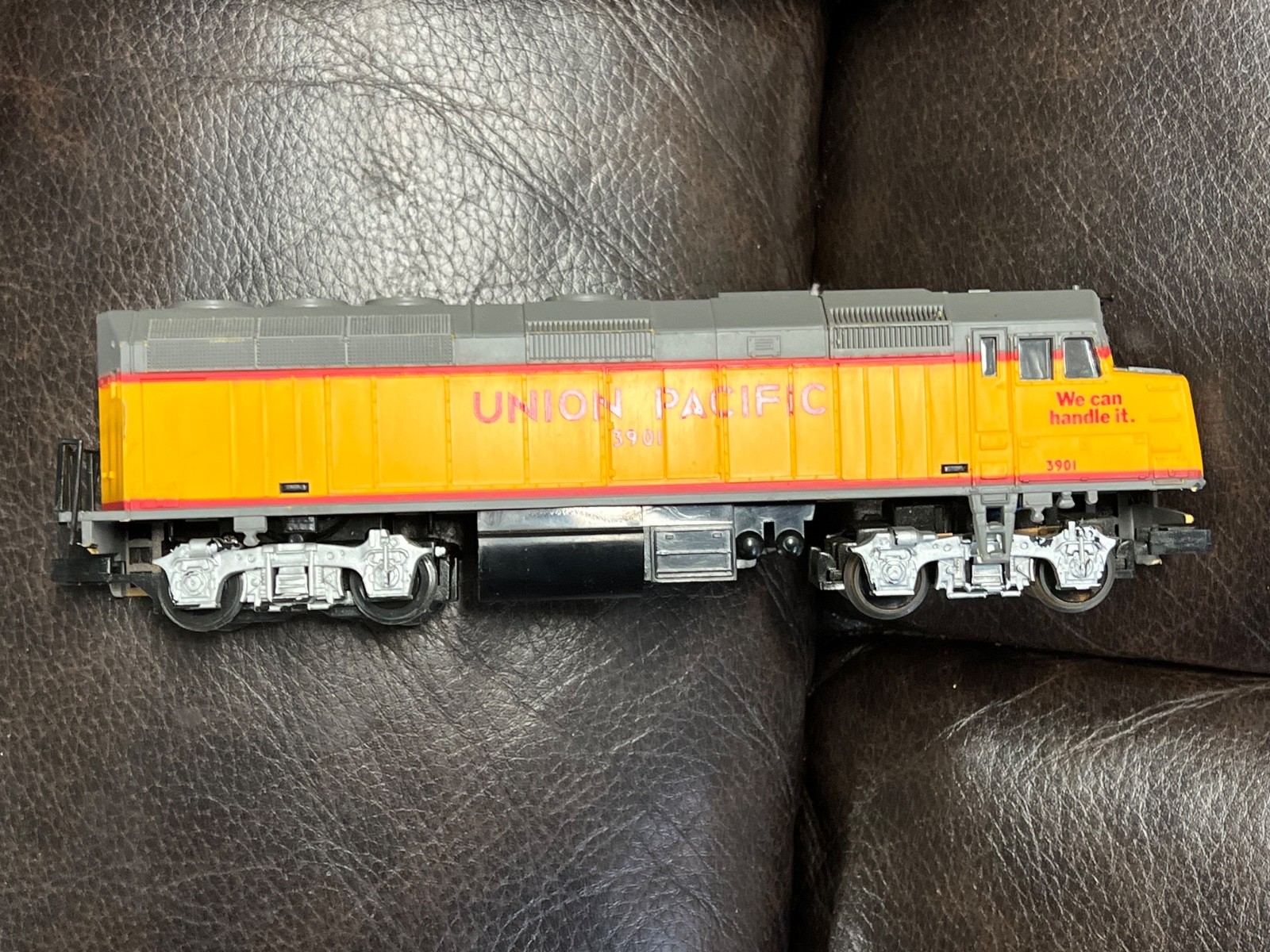 4 for 1 deal HO powered Union Pacific Locomotives all different types