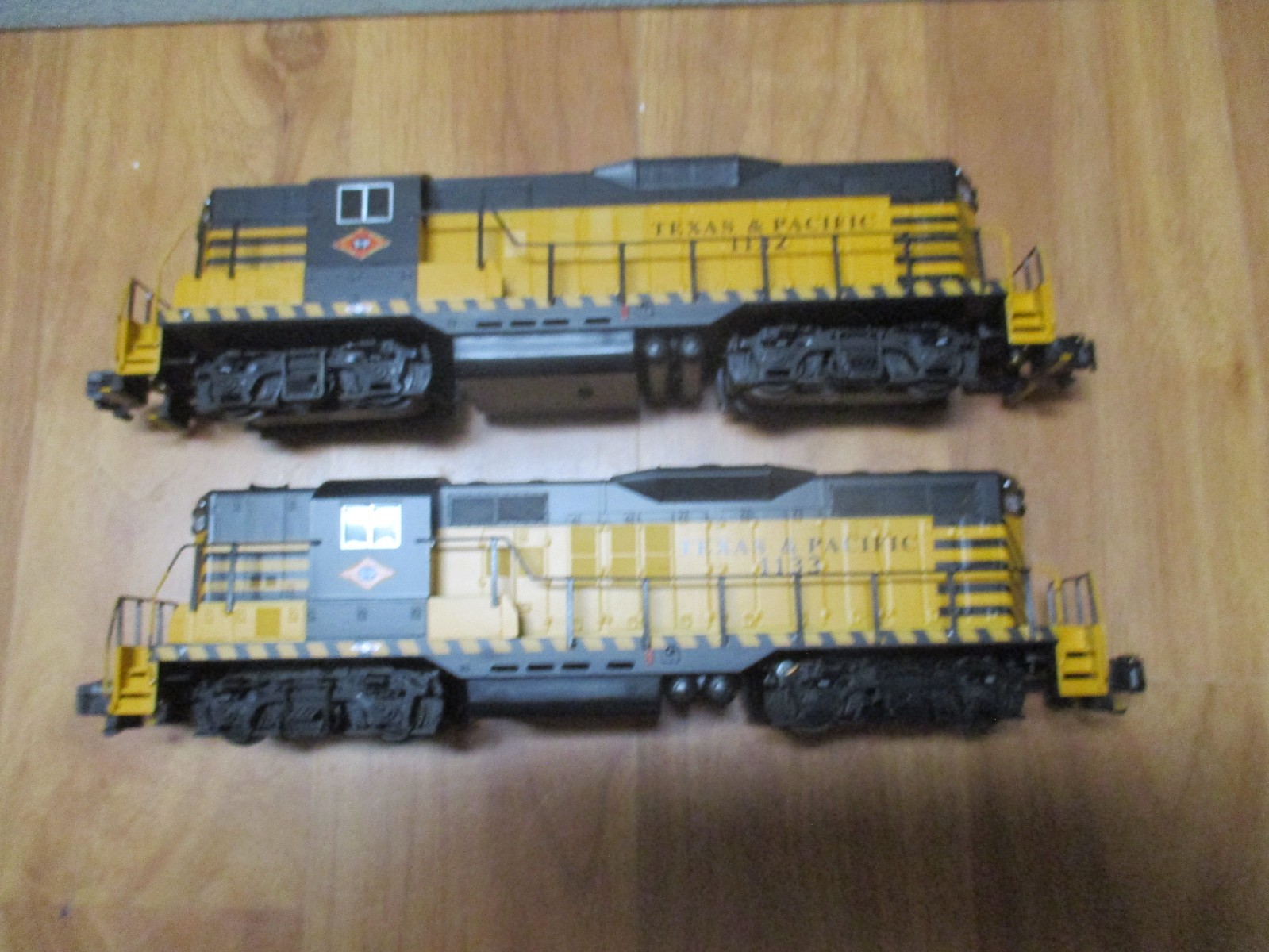Amer Models Orange/Blk T&P GP-9 Diesel set (3/2/26 2) Hirail AC