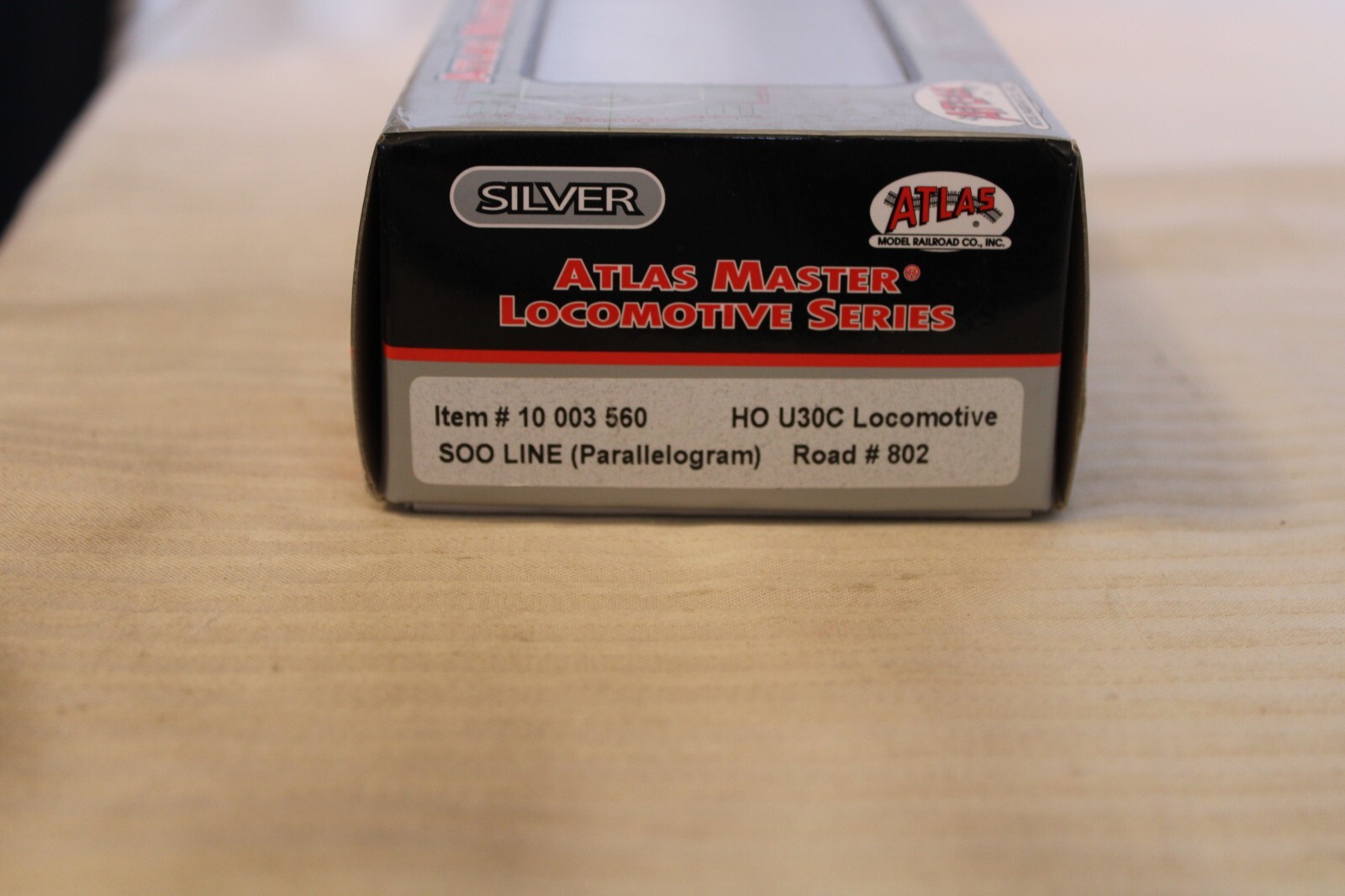 HO Scale Atlas, U30C Diesel Locomotive, Soo Line Railroad, #802 — 10003560