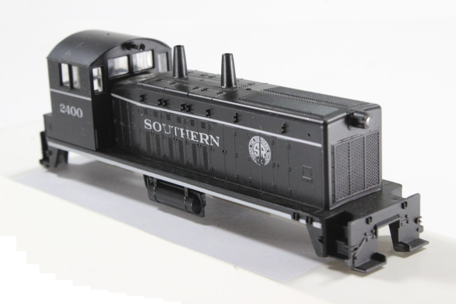 HO Athearn Southern Railway SW7 Diesel Locomotive Shell No Parts/Accessories