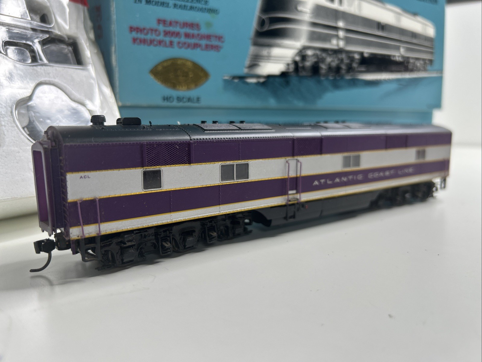 HO E6 Locomotive & E6B Train Car. Atlantic Coast Line PROTO 2000 Limited Ed. DC