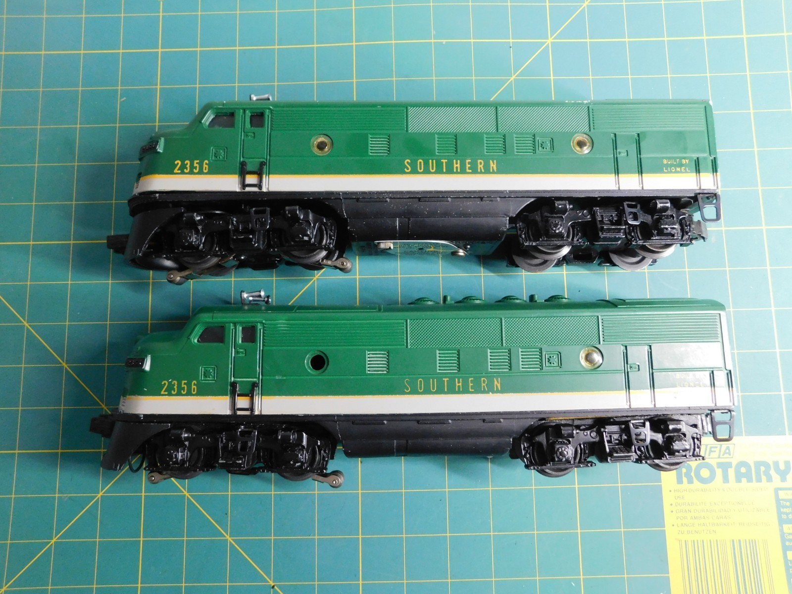 Lionel Postwar O 2356 Southern Railway F3 AA Diesel Locomotive Set tested video