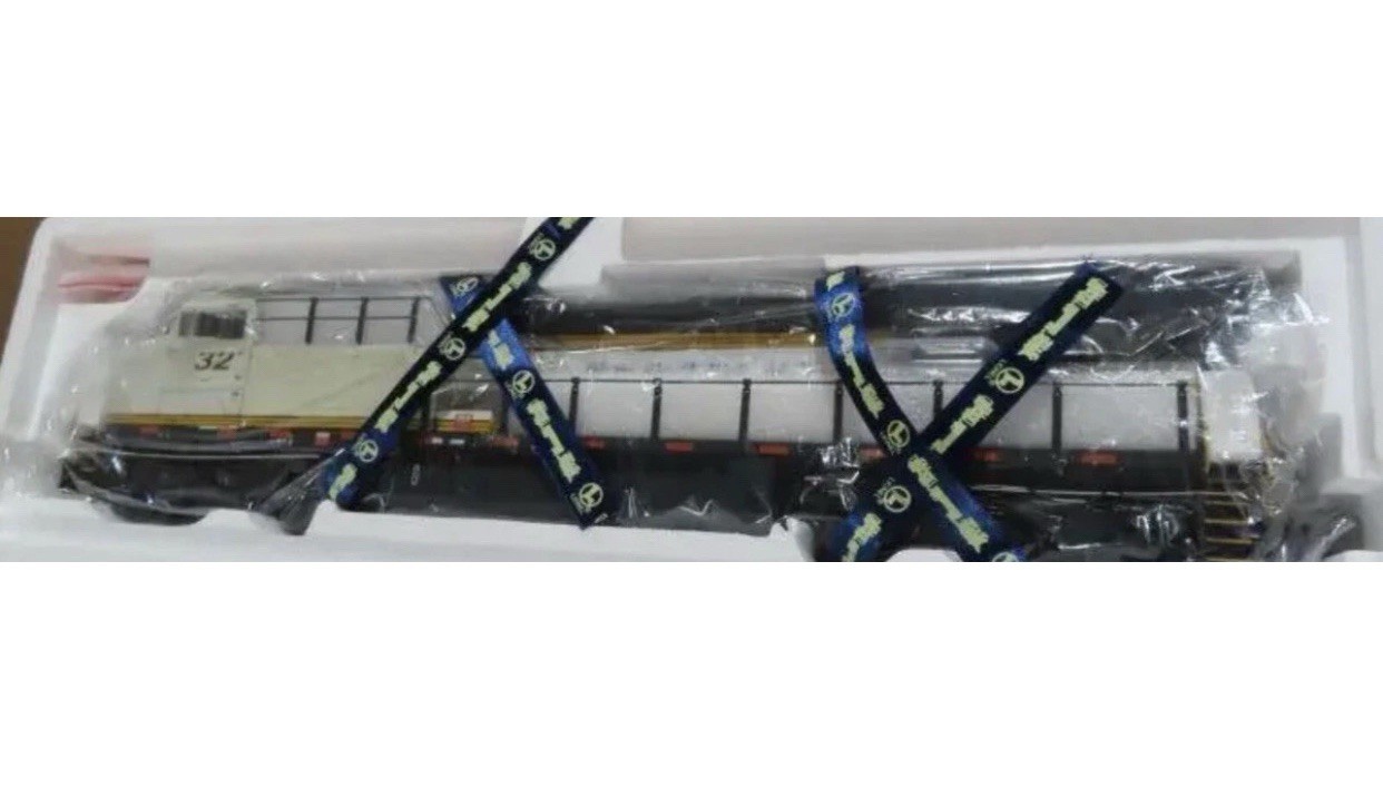LIONEL LEGACY BNSF “ICE COLD EXPRESS” AC6000 DIESEL ENGINE! O SCALE