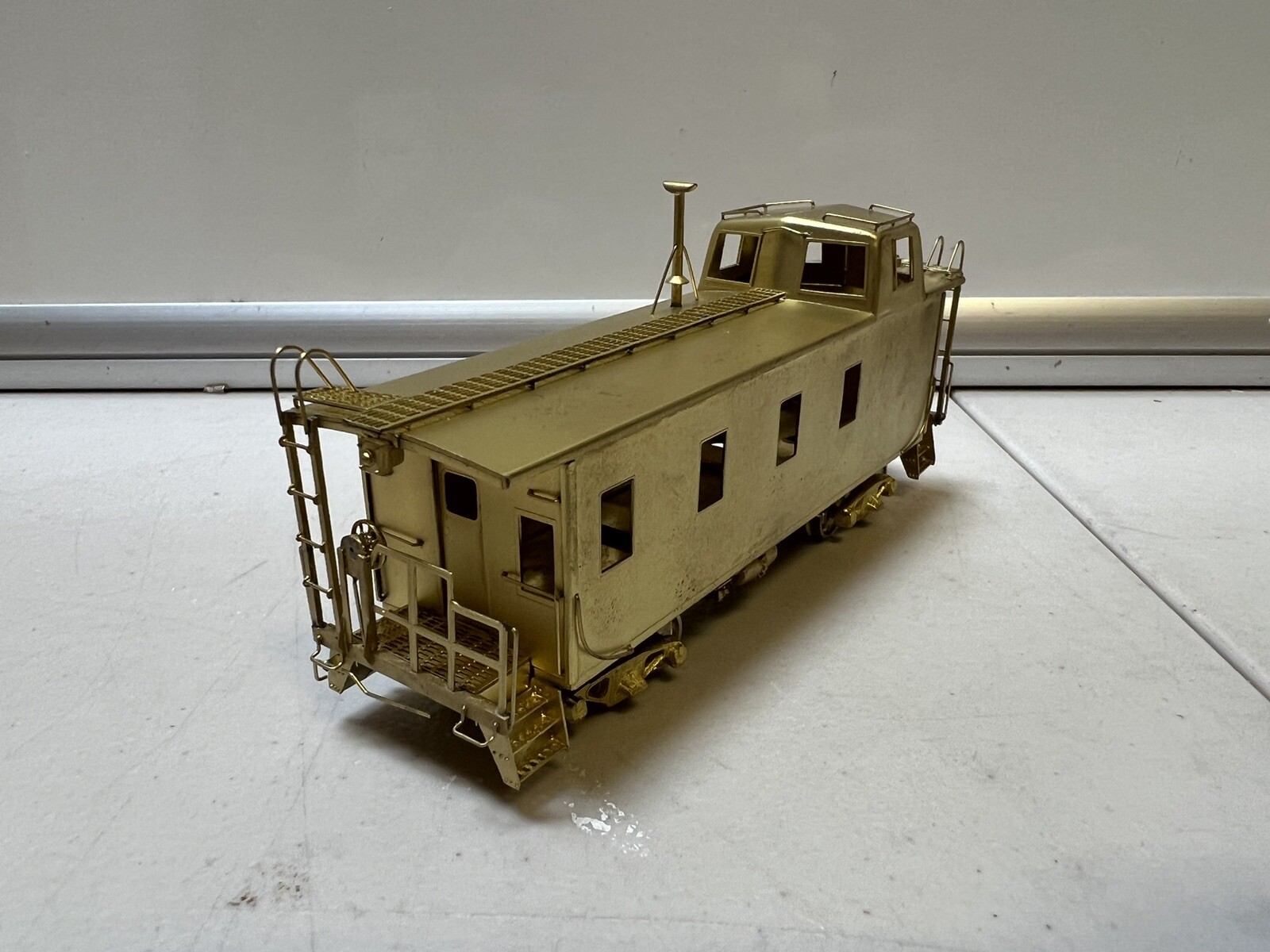 HO Scale Oriental Limited Brass CB&Q International NE-12 UP Caboose *ROB