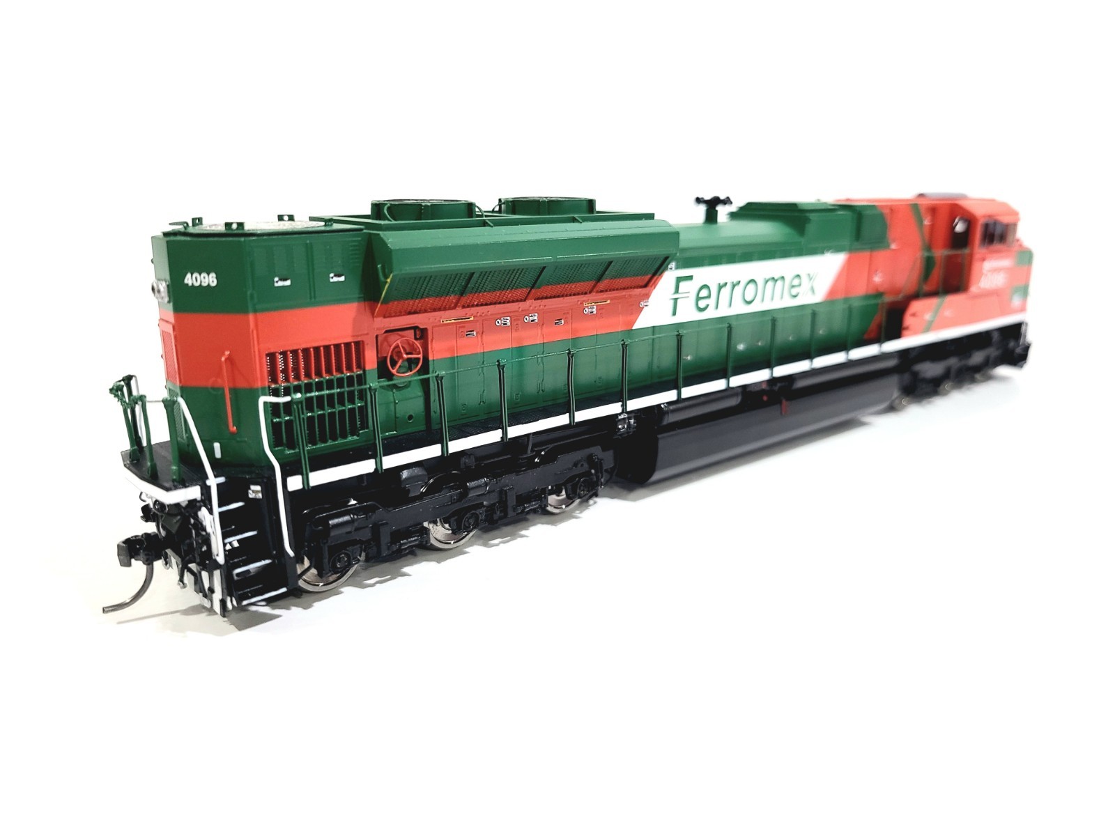 Division Point FXE SD70ACe Ferromex Iso Cab #4096 HO Brass Model #DP-2404.2 DCC