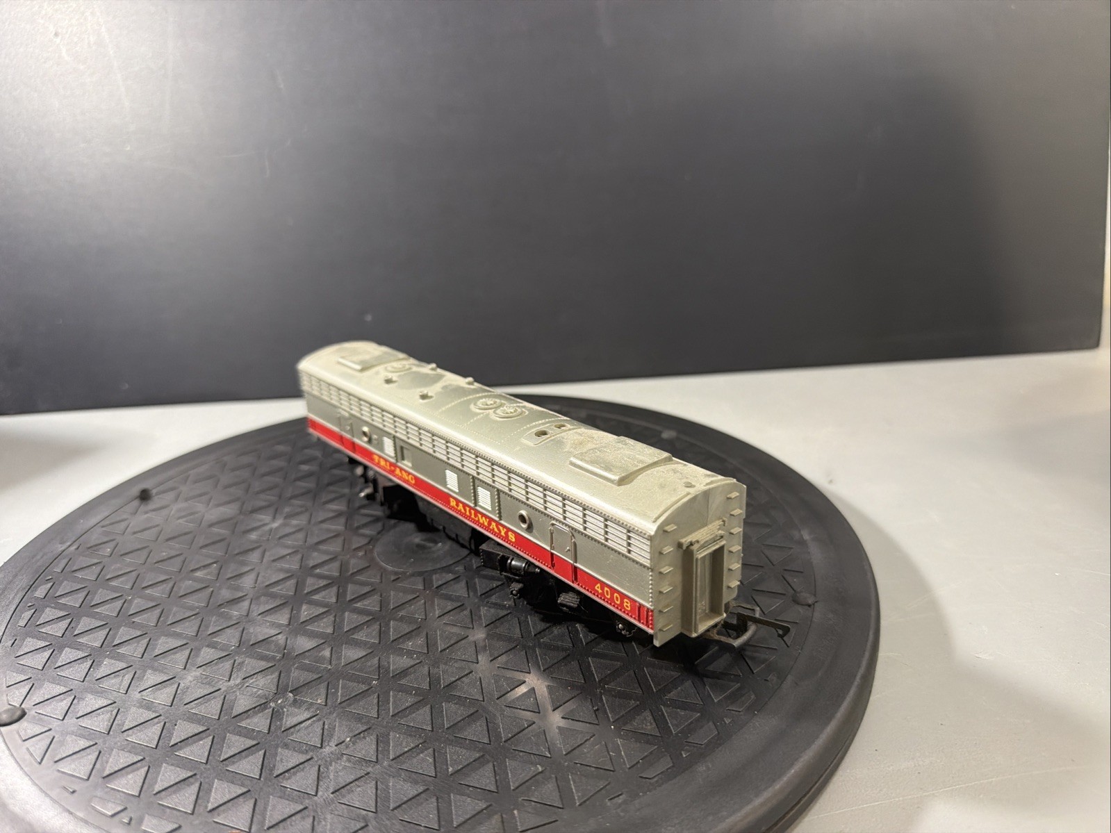 TRIANG HORNBY R56 TC SERIES CLASS F7 B UNIT RARE ITEM F.25