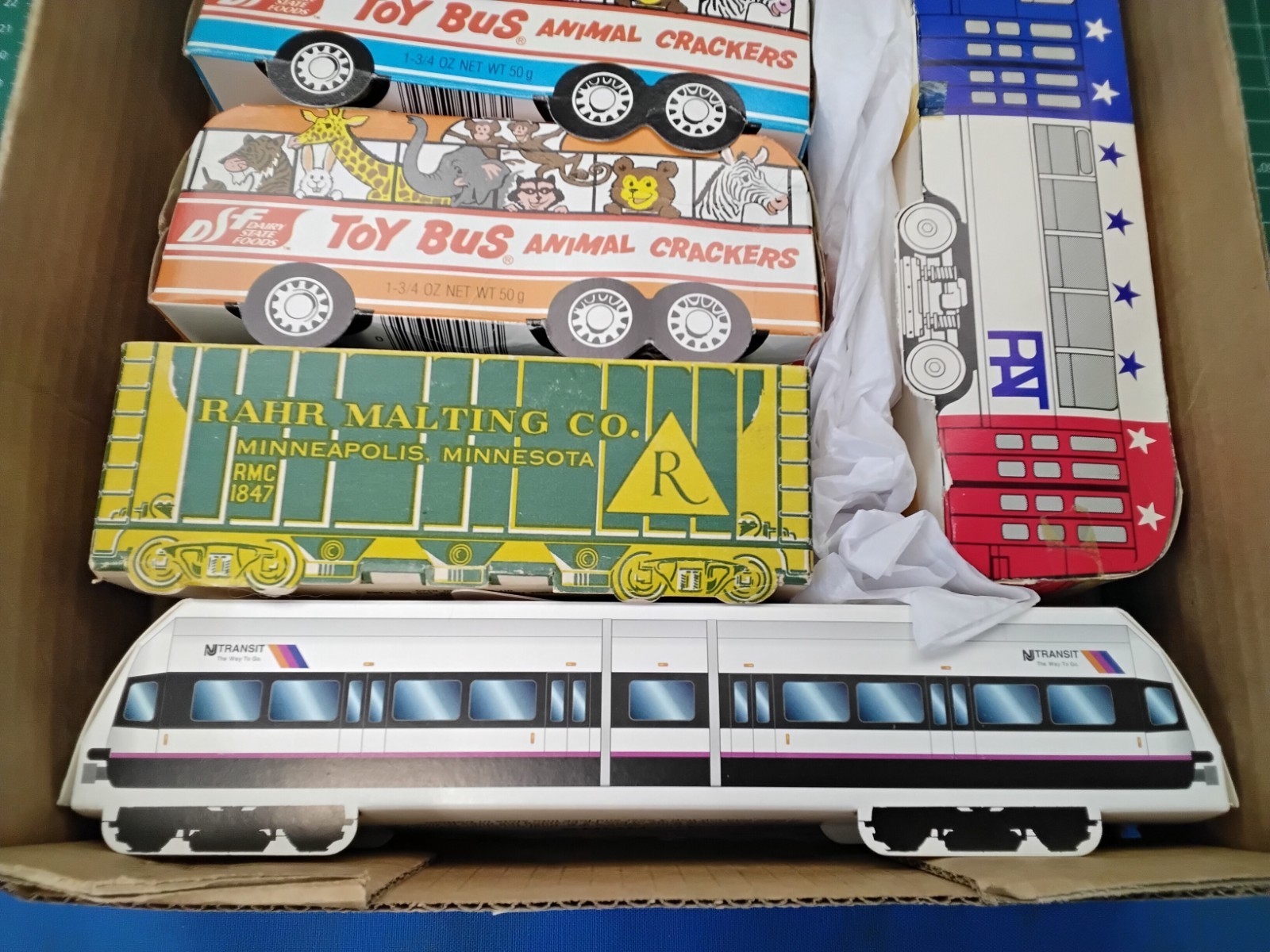 Lot of Paper Craft Trains/Locomotives Fictional/TGV/Light Rail/Steam P