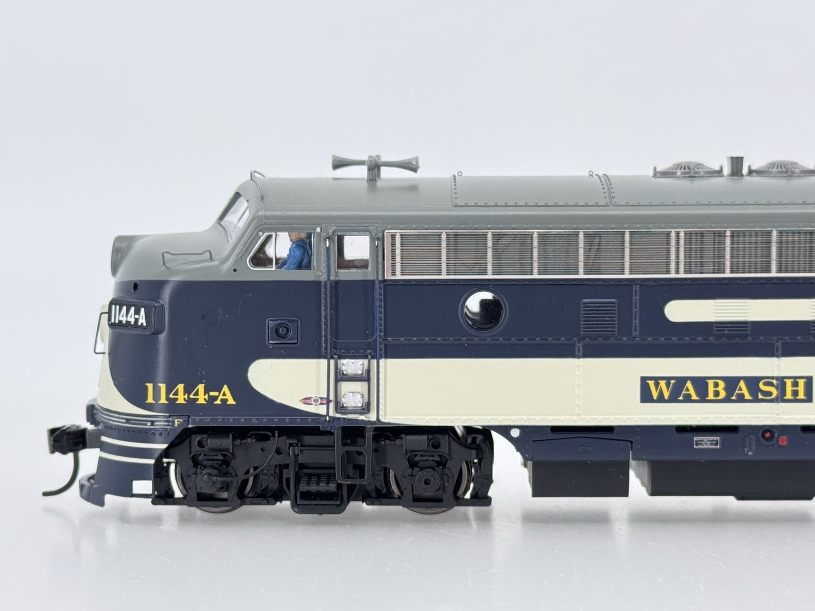 HO Proto 2000 Wabash F7A Powered Diesel Locomotive WAB #1144A