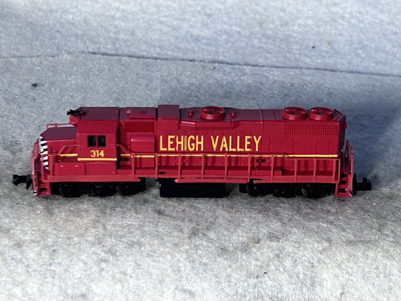 Beautiful Bev Bel/Life Like Lehigh Valley RR GP-38 Diesel Locomotive N Gauge