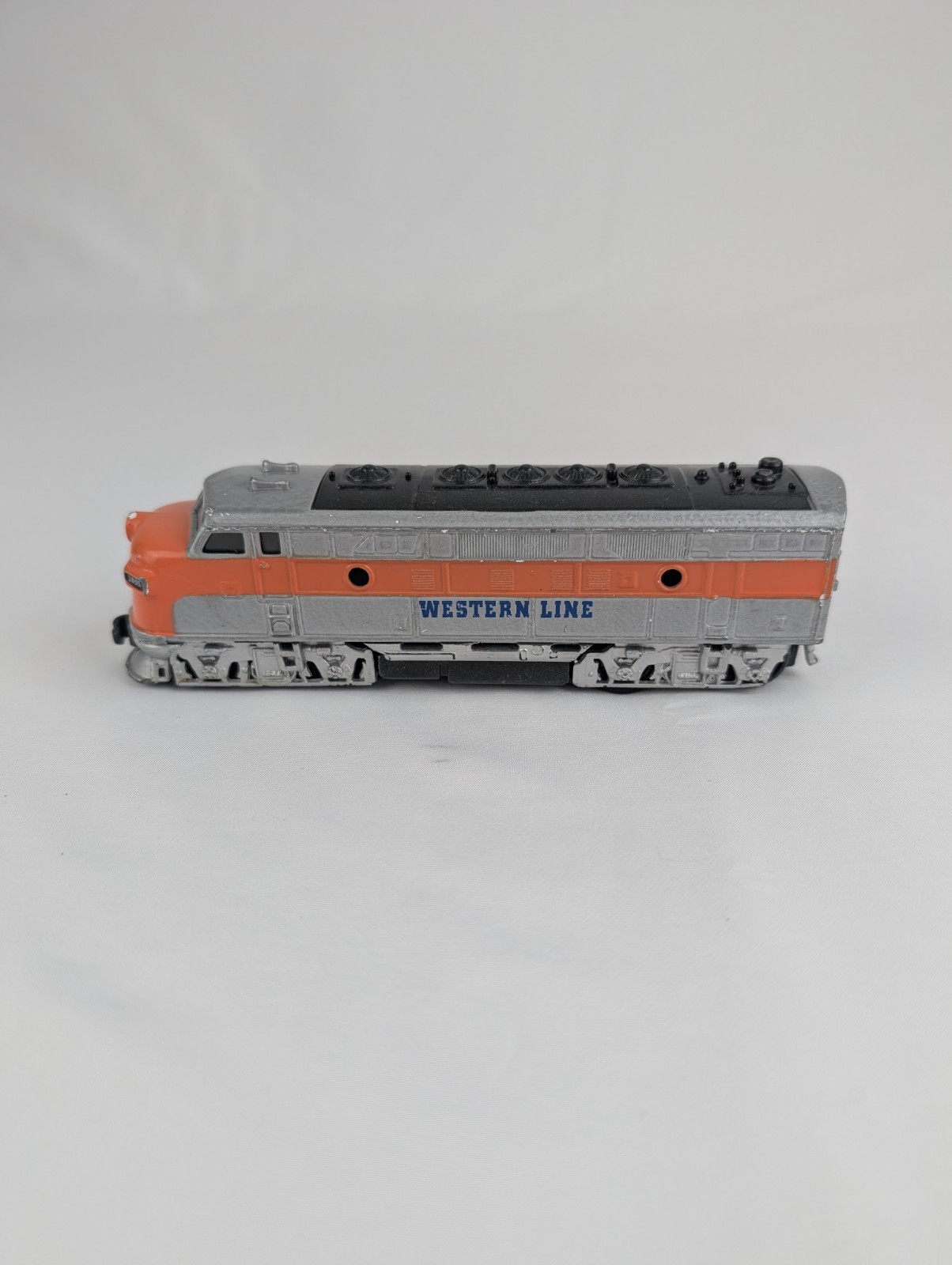 Toysmith Western Line Diesel Train Locomotive Orange Silver F-Unit Engine