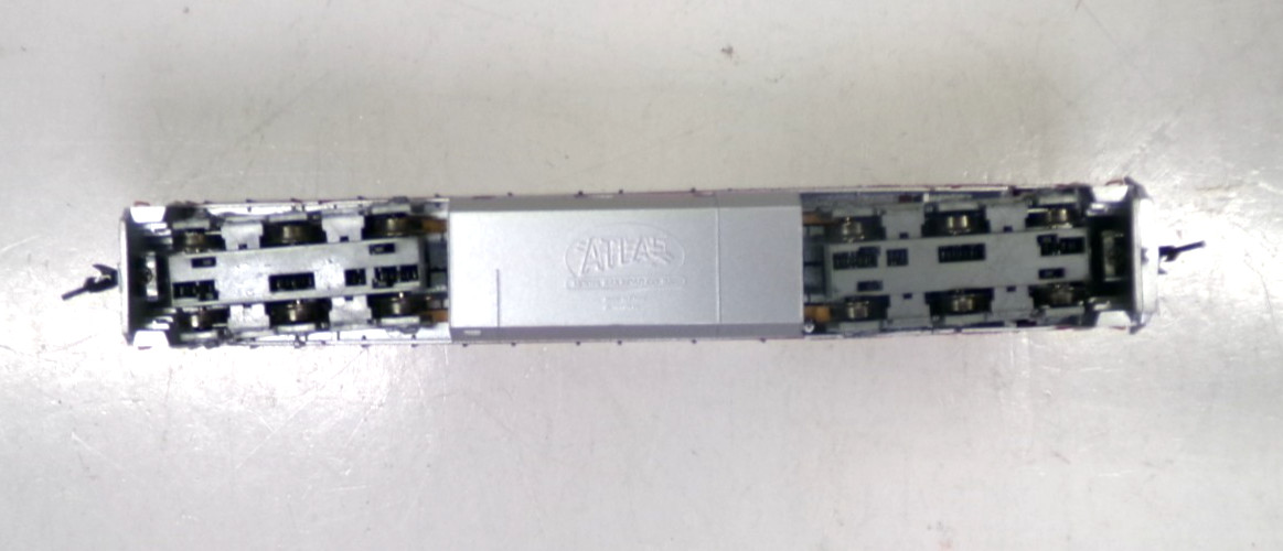 N scale Atlas Santa Fe Dash 8-40CW diesel engine in original box (lot N 107)
