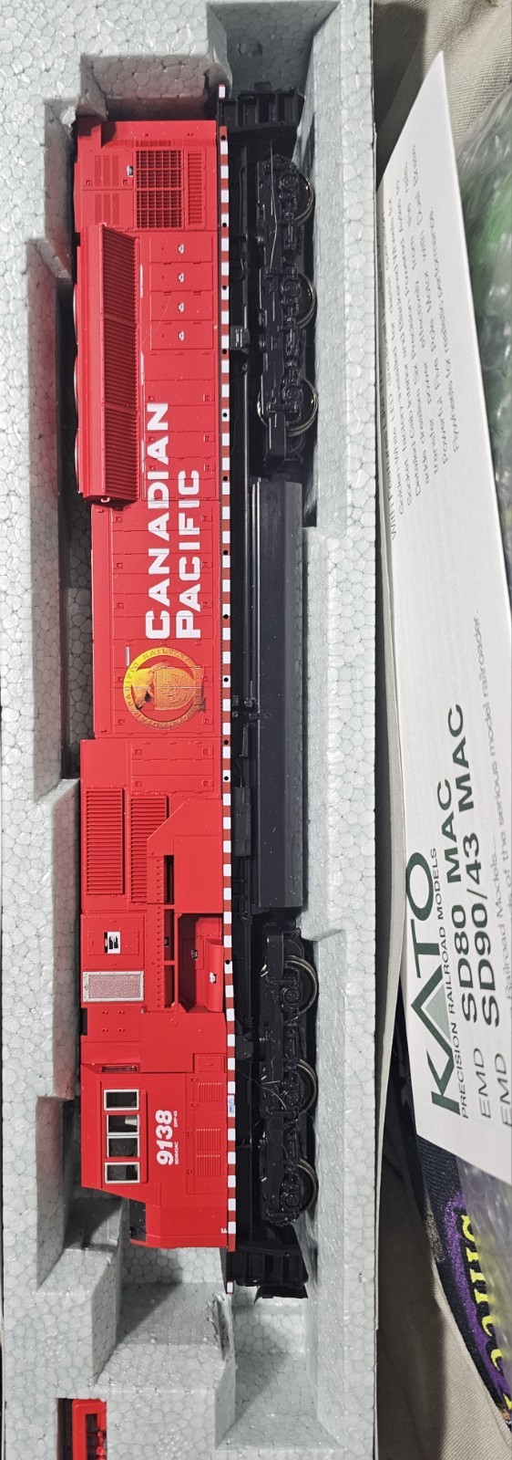 kato ho scale locomotive EMD SD90/43MAC CANADIAN PACIFIC #9138