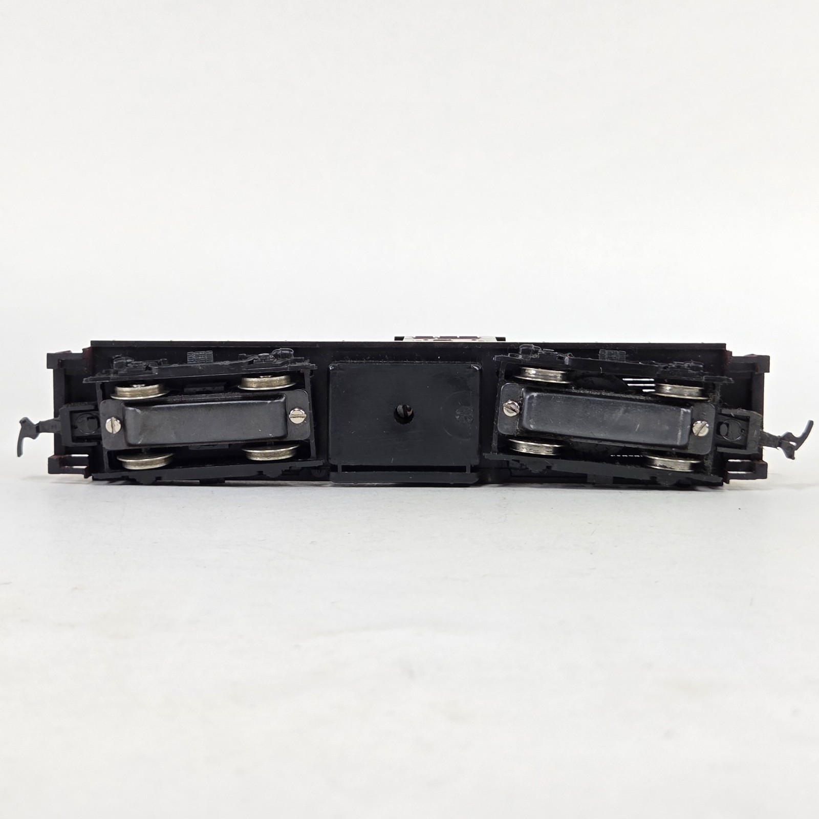 HO Scale Mehano Rock Island #415 Center Cab Switcher