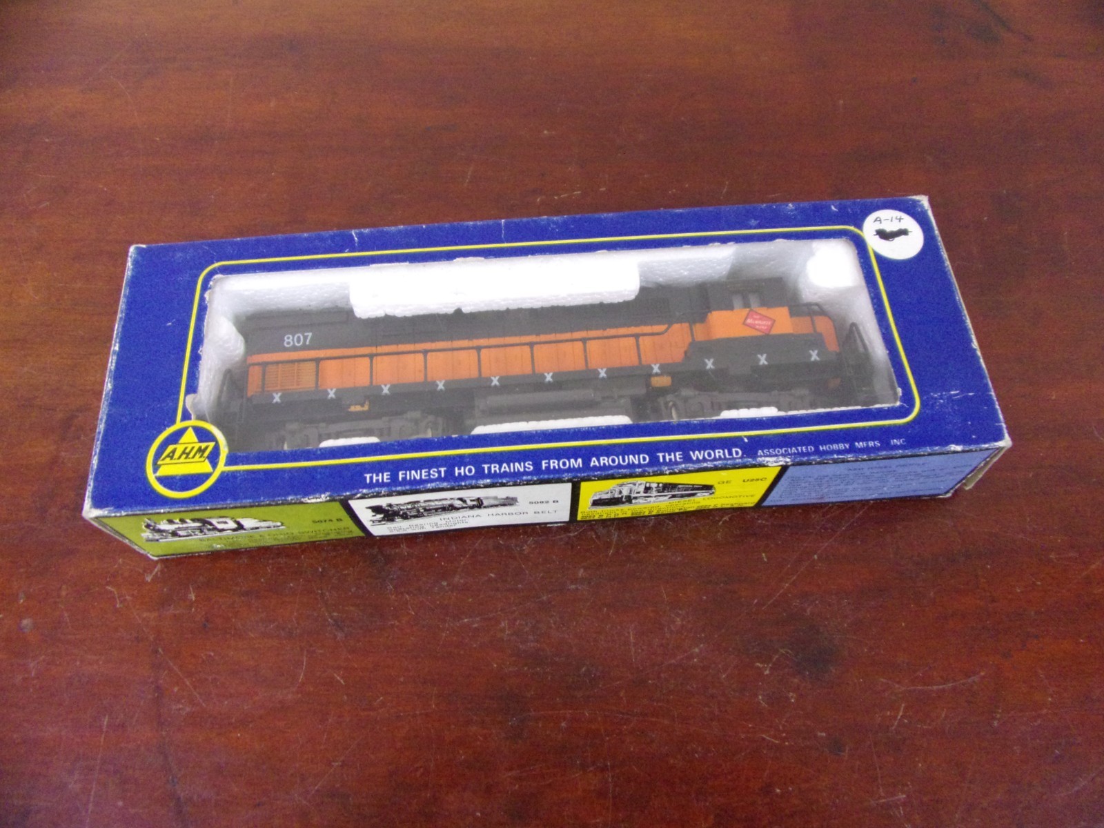 AHM Alco Century 424 Milwaukee Road HO Scale Locomotive