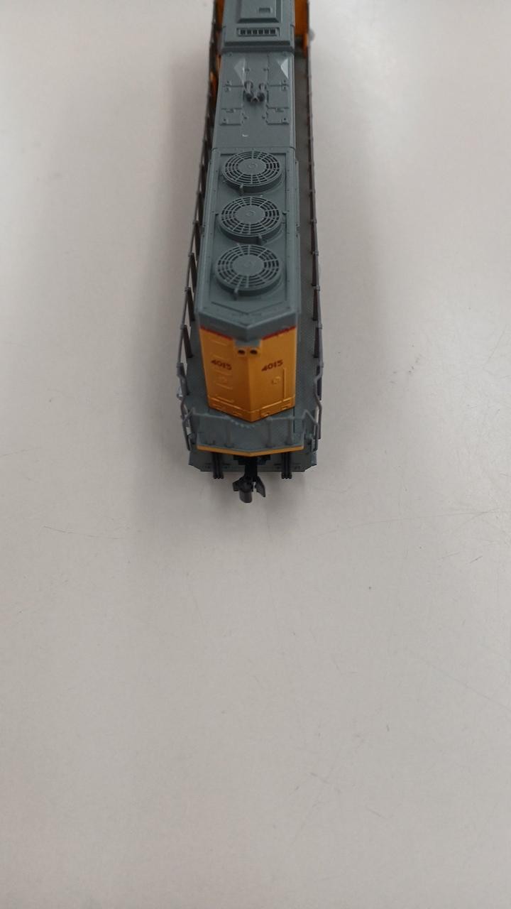 KATO 176-4015 EMD SD70M UP