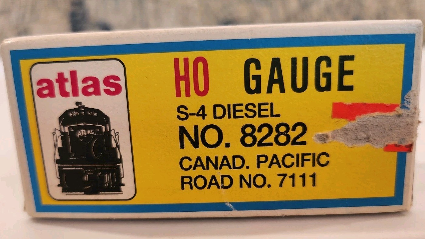 Atlas/Kato Ho S-4 Diesel Canadian Pacific 8282 In Box. Nice!