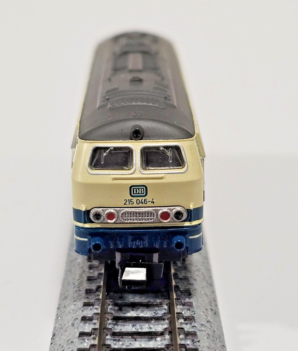 N SCALE ROCO 23422 BR215 045-4 DB EUROPEAN DIESEL LOCOMOTIVE MADE IN AUSTRIA