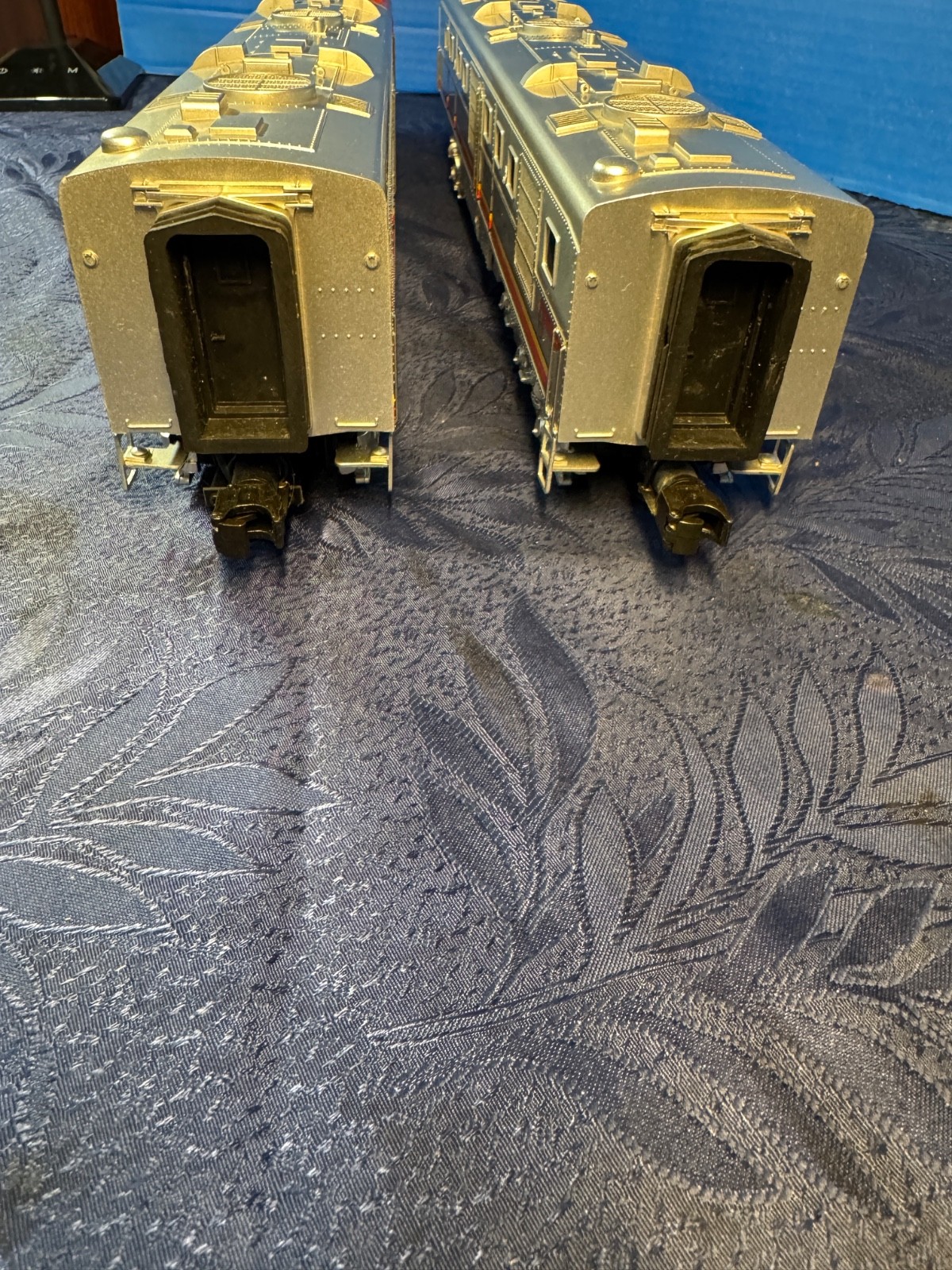MTH Santa Fe ALCO DL-109 and DL-110 Diesel Locomotive and Powered B Unit,