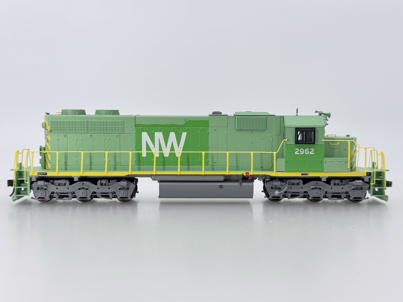 HO Athearn RTR 64397 Norfolk & Western SD39 Powered Diesel Locomotive N&W #2962