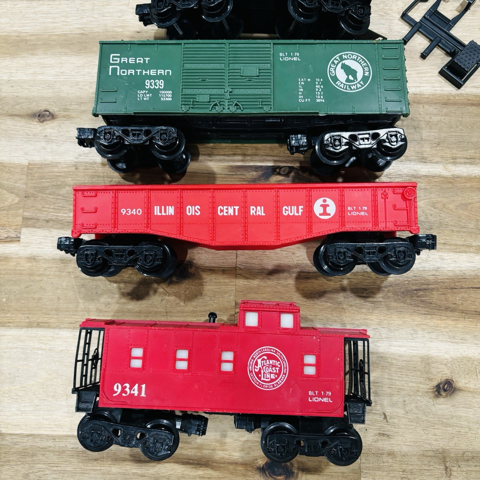 Vintage Lionel 8902 Atlantic Coast Line Locomotive Midnite Flyer Set Caboose