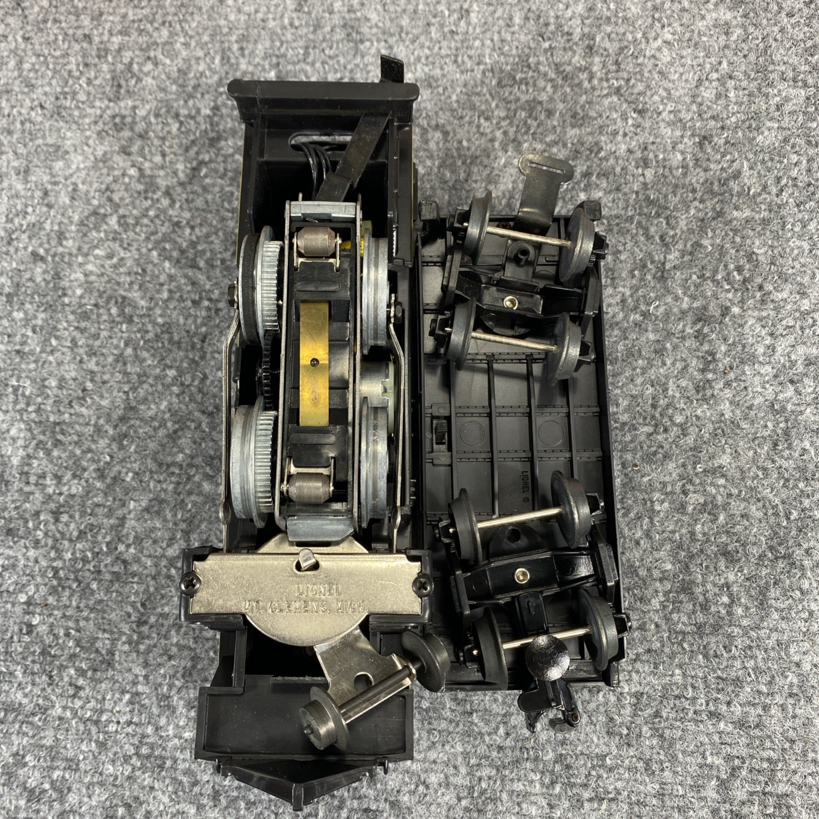 Lionel Electric Trains Chessie System 2-4-0 Steam Locomotive And Tender 6-18713