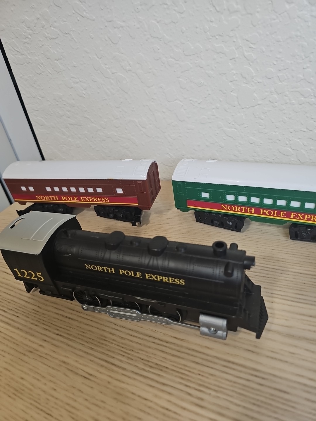 North Pole Express Toy Train Set Locomotive 1225 + 2 Cars Christmas Holiday