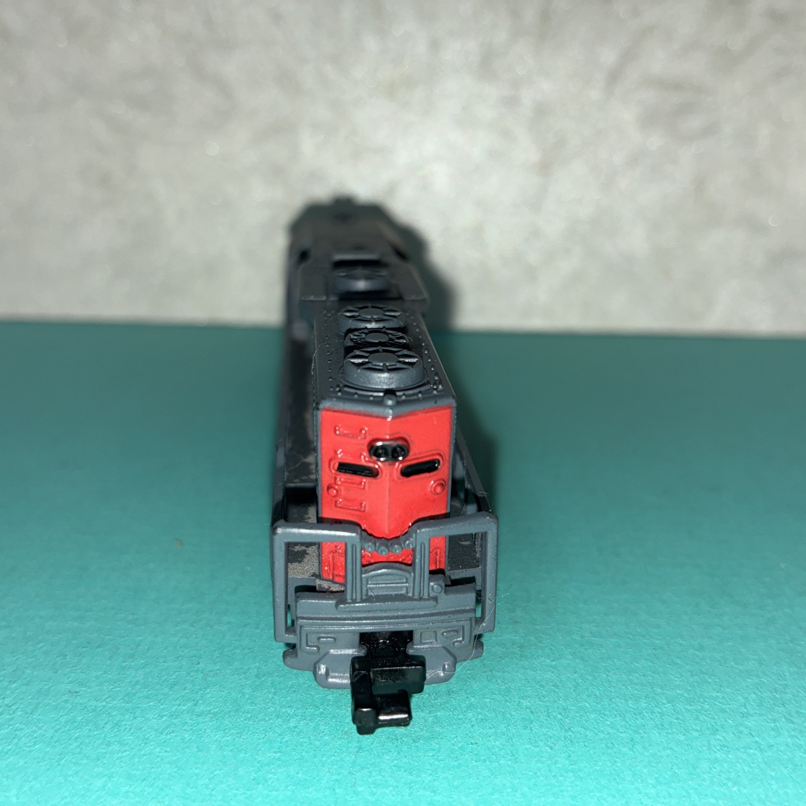 Southern Pacific O scale High Speed Metal Products 9725 Diesel Locomotive Train