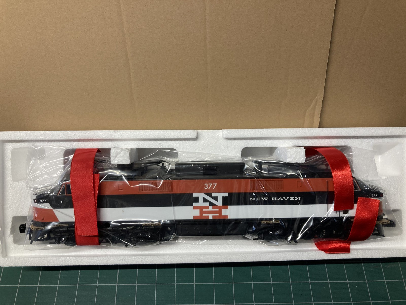 K-Line K2749-0377HC New Haven #377 EP-5 Electric Engine w/Railsounds Foam-No Box
