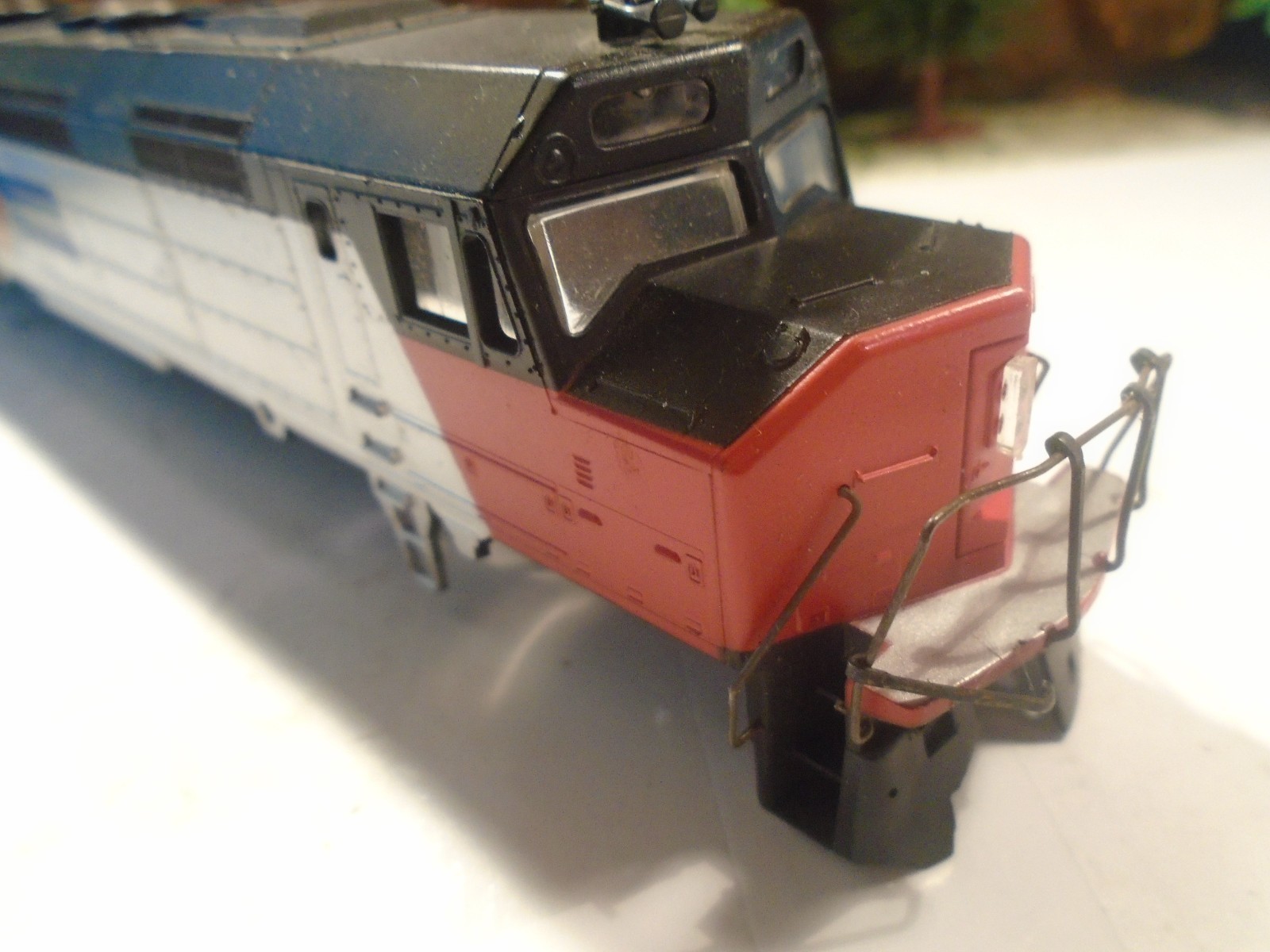 HO SCALE AMTRAK No 503 EMD PH 40 DIESEL LOCOMOTIVE PLASTIC SHELL ONLY 5-229-5