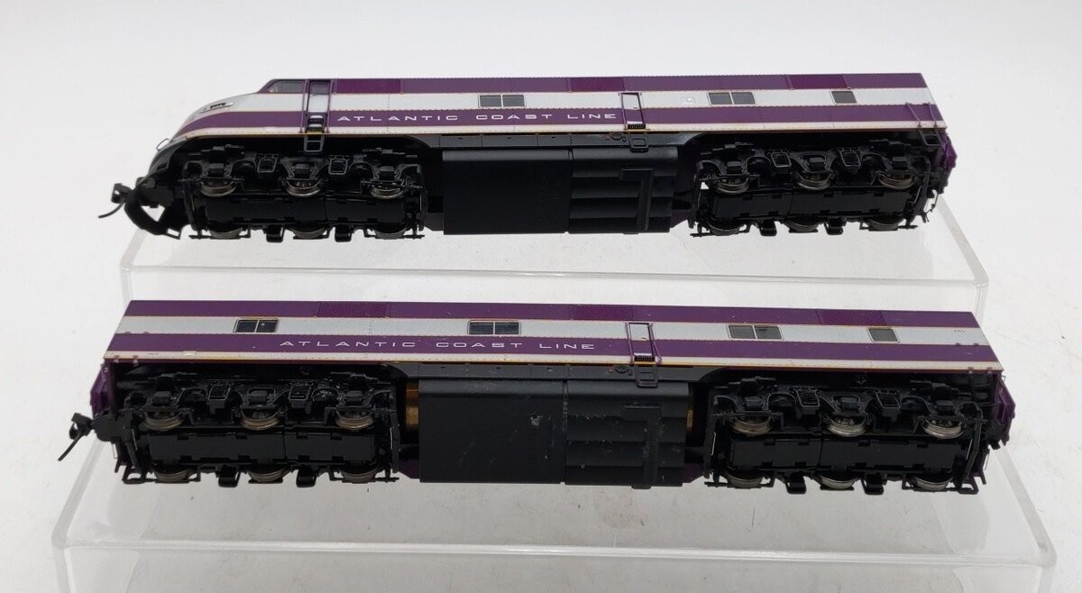 Life Like HO Scale Atlantic Coast Line Diesel Locomotive AB Set #504 EX