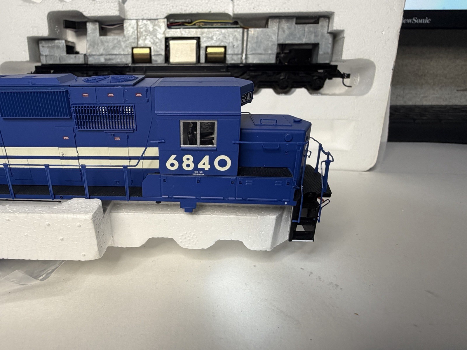 Proto 2000 23502 HO Scale EMD Conrail SD60 #6840 – DCC Ready Tested