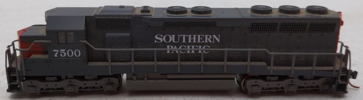 Kato 176-319 N Scale Southern Pacific SD45 Diesel Locomotive #7500/Box