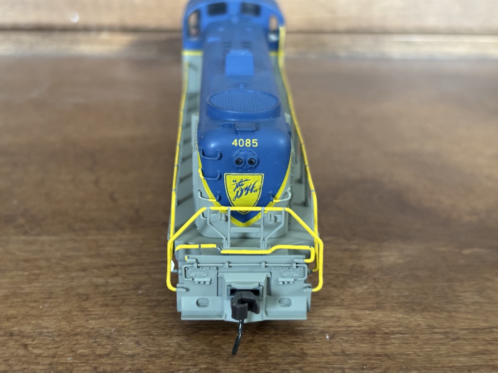 Atlas Classics HO Delaware and Hudson Alco RS3 Locomotive Road #4085 Runs Okay