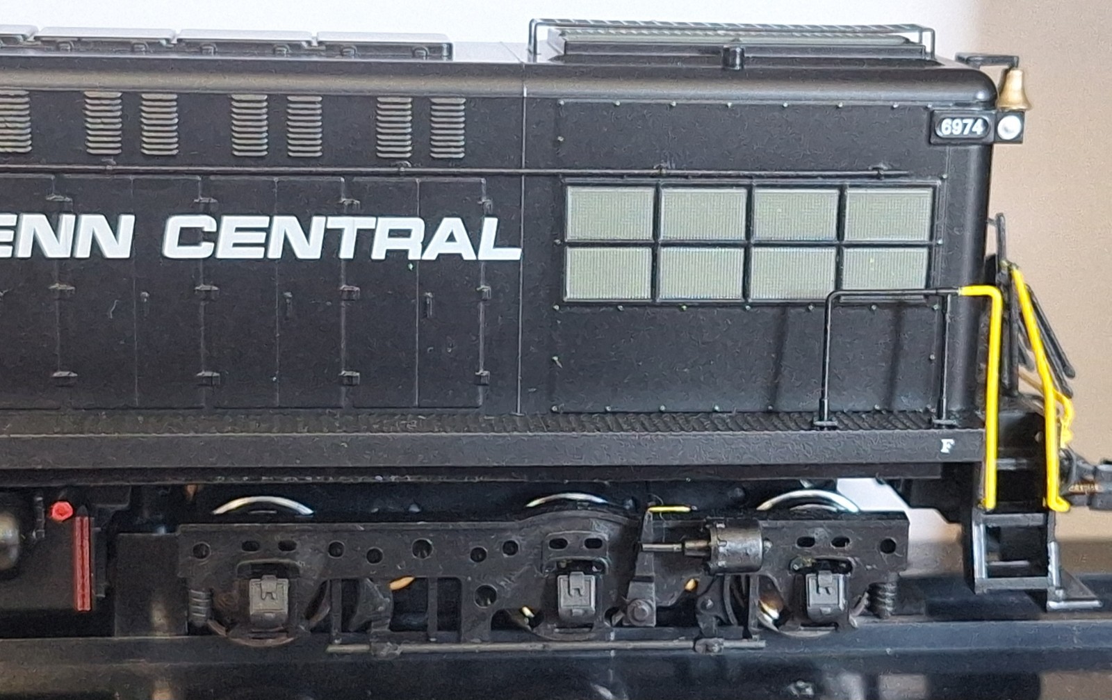 Bowser Executive Line #25112 HO Baldwin AS-616 Penn Central #6974 /LokSound