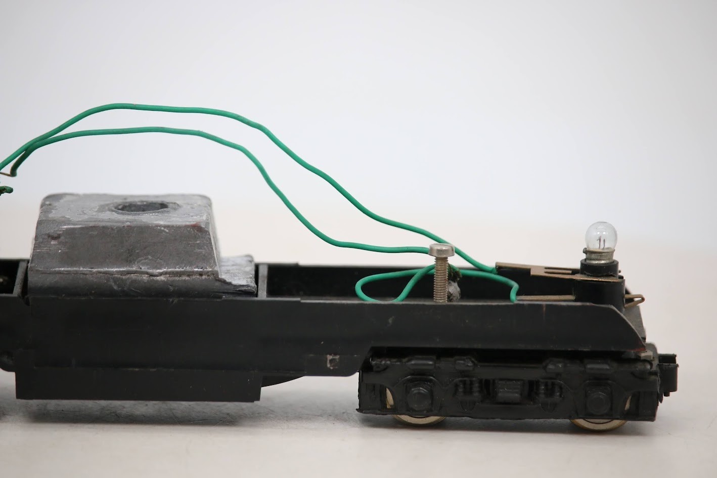 Tempo Florida East Coast Diesel Locomotive HO scale – Tested Vintage chassis.
