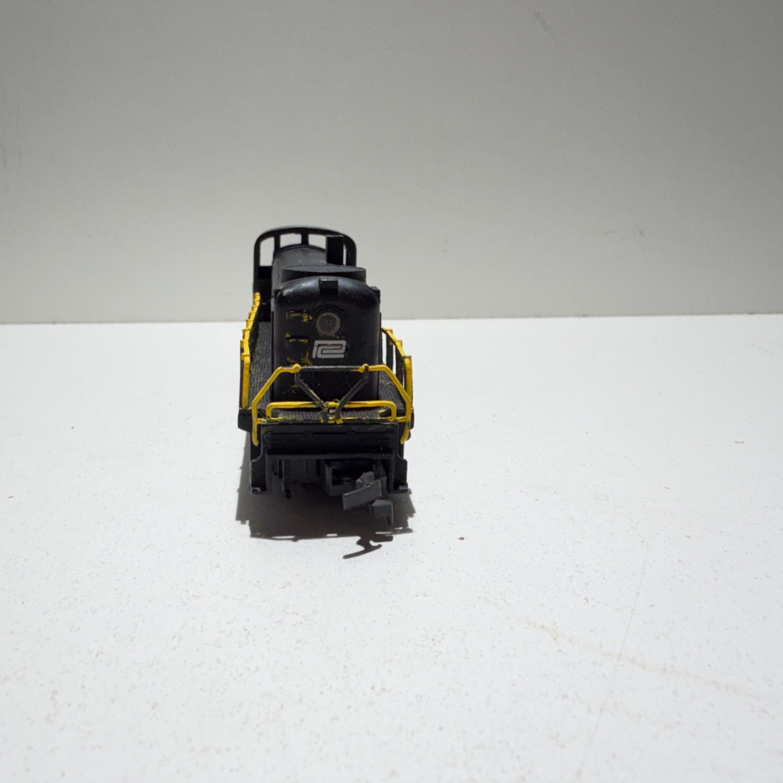 AHM HO Scale Penn Central #1605 RS2 Locomotive No Box
