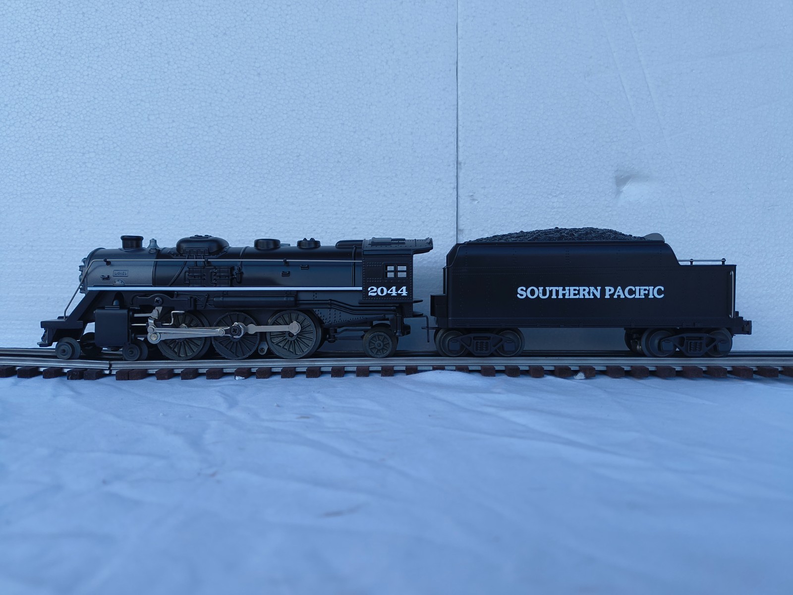 Lionel 6-18654 Southern Pacific 4-6-2 Steam Locomotive #2044 -NEW Never Run 1996