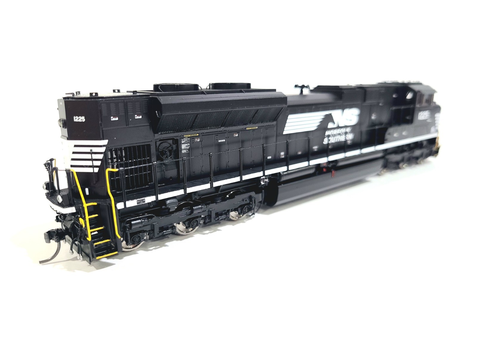 Division Point NS EMD SD70ACe Norfolk Southern #1225 HO Brass #DP-2405.1 DCC